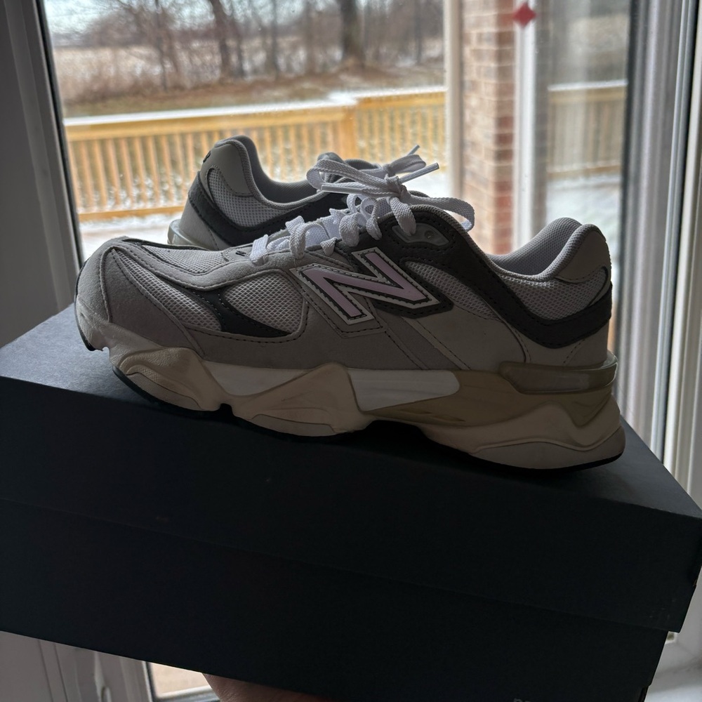 Women new balance 9060